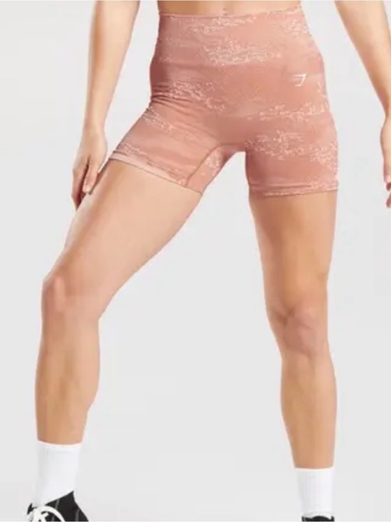 Gymshark Pants - Gymshark High-Waist Shorts in Dusty Pink